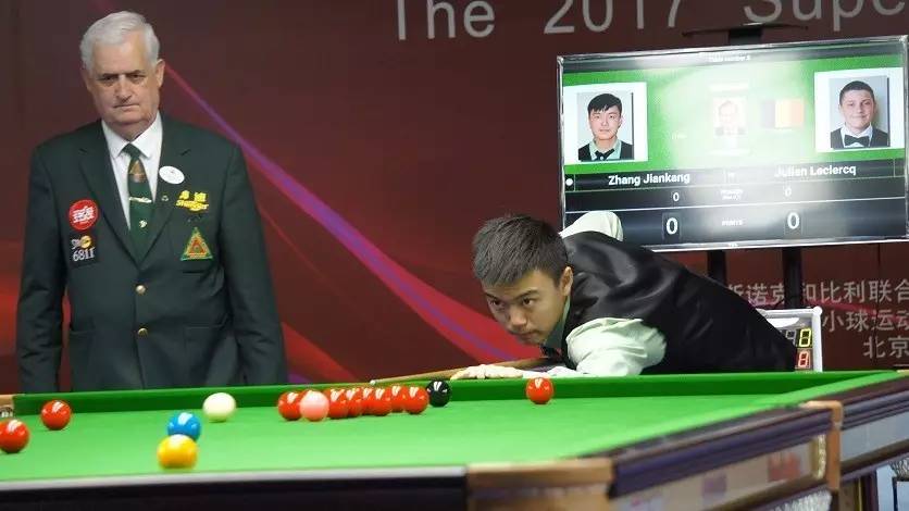 篮下的对抗 篮下的对抗